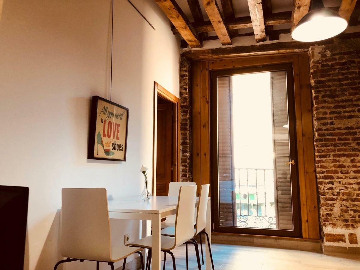 Gran Via Apartamentos De Temporada Madrid Eksteriør bilde