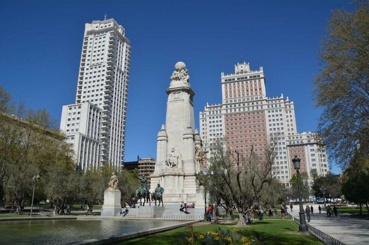 Gran Via Apartamentos De Temporada Madrid Eksteriør bilde